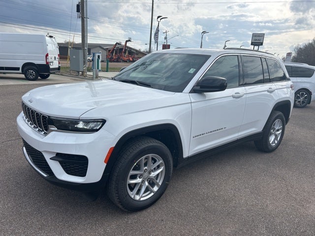 2026 Jeep Grand Cherokee GRAND CHEROKEE LAREDO X 4X4