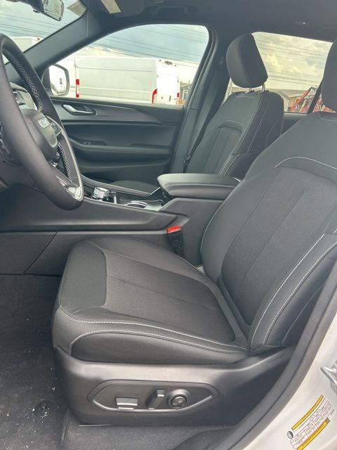 2026 Jeep Grand Cherokee GRAND CHEROKEE LAREDO X 4X4