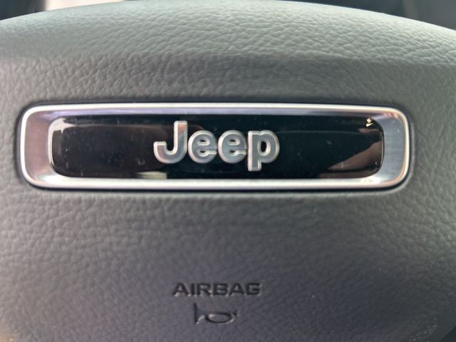 2026 Jeep Grand Cherokee GRAND CHEROKEE LAREDO X 4X4