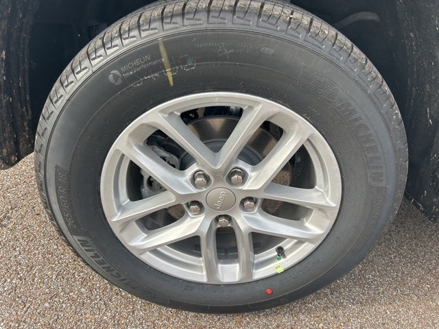 2026 Jeep Grand Cherokee GRAND CHEROKEE LAREDO X 4X4