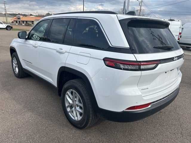 2026 Jeep Grand Cherokee GRAND CHEROKEE LAREDO X 4X4