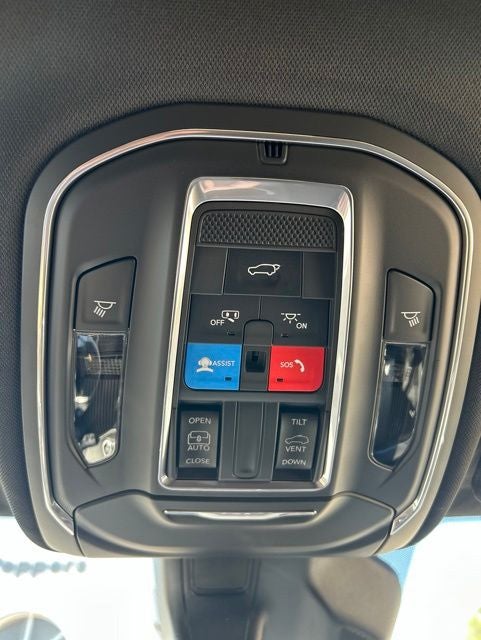 2026 Jeep Grand Cherokee GRAND CHEROKEE LAREDO X 4X4
