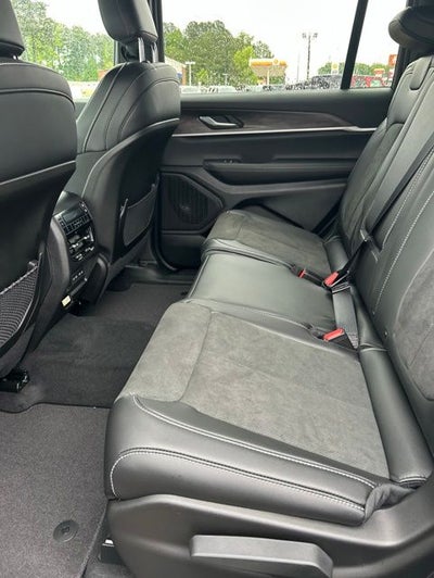 2026 Jeep Grand Cherokee GRAND CHEROKEE L LAREDO ALTITUDE 4X4