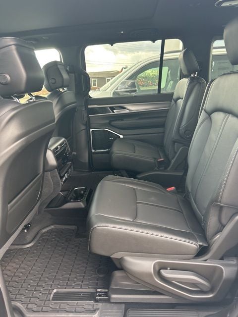 2026 Jeep Grand Wagoneer GRAND WAGONEER LIMITED RESERVE 4X4