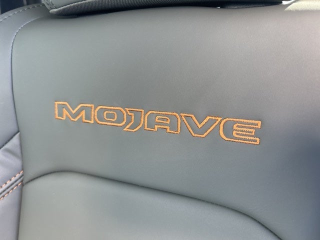 2026 Jeep Gladiator GLADIATOR MOJAVE X 4X4