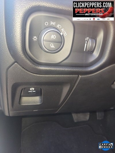 2023 RAM 1500 Big Horn Crew Cab 4x4 5'7' Box