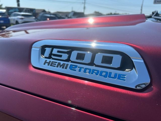 2021 RAM 1500 Laramie Crew Cab 4x4 5'7' Box