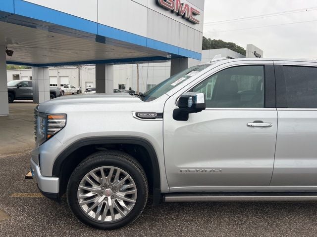 2022 GMC Sierra 1500 4WD Crew Cab Short Box Denali