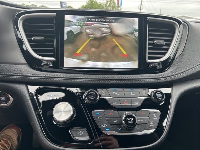 2027 Chrysler Pacifica PACIFICA SELECT AWD