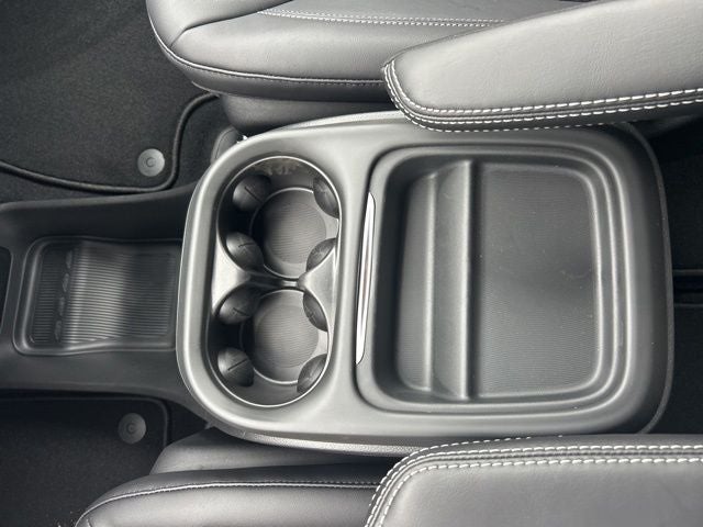 2027 Chrysler Pacifica PACIFICA SELECT AWD