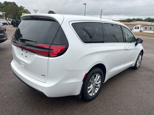 2027 Chrysler Pacifica PACIFICA SELECT AWD