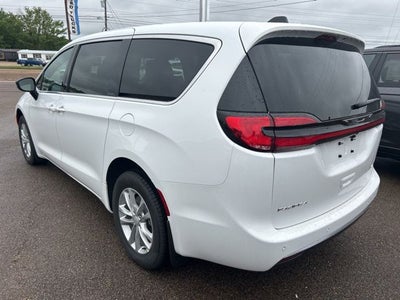 2027 Chrysler Pacifica PACIFICA SELECT AWD