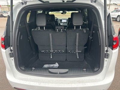 2027 Chrysler Pacifica PACIFICA SELECT AWD