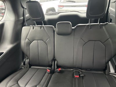 2027 Chrysler Pacifica PACIFICA SELECT AWD