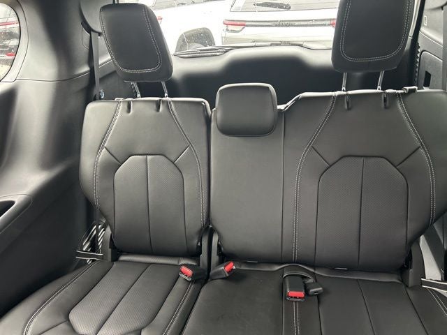 2027 Chrysler Pacifica PACIFICA SELECT AWD