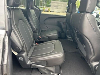 2027 Chrysler Pacifica PACIFICA SELECT AWD