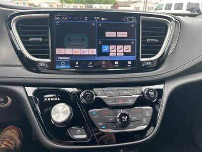 2027 Chrysler Pacifica PACIFICA SELECT AWD