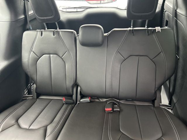 2027 Chrysler Pacifica PACIFICA SELECT AWD
