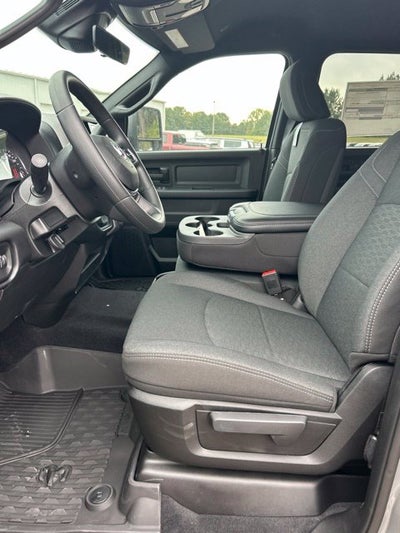 2027 RAM Ram 2500 RAM 2500 BLACK EXPRESS CREW CAB 4X4 6'4' BOX