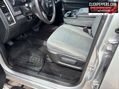 2017 RAM 1500 Express Crew Cab 4x4 5'7' Box