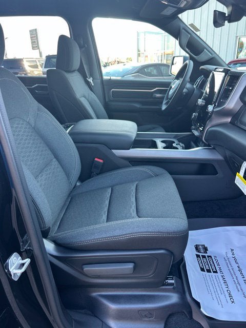 2027 RAM Ram 1500 RAM 1500 BIG HORN CREW CAB 4X4 5'7' BOX