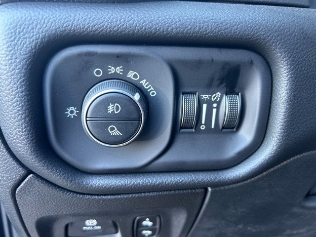 2027 RAM Ram 1500 RAM 1500 BIG HORN CREW CAB 4X4 5'7' BOX