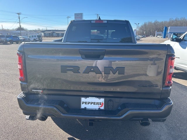 2026 RAM Ram 1500 RAM 1500 EXPRESS CREW CAB 4X4 5'7' BOX