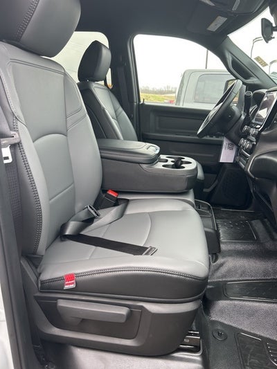 2026 RAM Ram 5500 Chassis Cab RAM 5500 TRADESMAN CHASSIS CREW CAB 4X4 60' CA