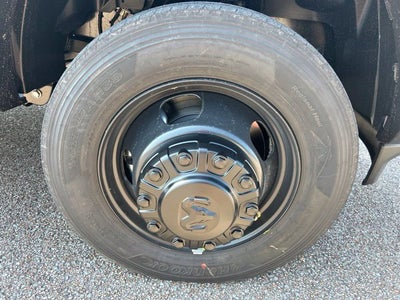 2027 RAM Ram 5500 Chassis Cab RAM 5500 TRADESMAN CHASSIS CREW CAB 4X4 60' CA