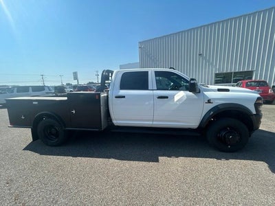 2027 RAM Ram 5500 Chassis Cab RAM 5500 TRADESMAN CHASSIS CREW CAB 4X4 60' CA