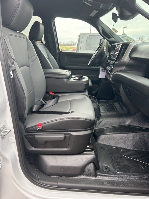 2026 RAM Ram 5500 Chassis Cab RAM 5500 TRADESMAN CHASSIS CREW CAB 4X4 60' CA