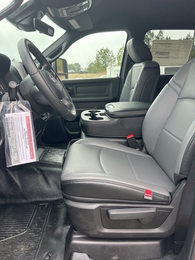 2026 RAM Ram 5500 Chassis Cab RAM 5500 TRADESMAN CHASSIS CREW CAB 4X4 60' CA