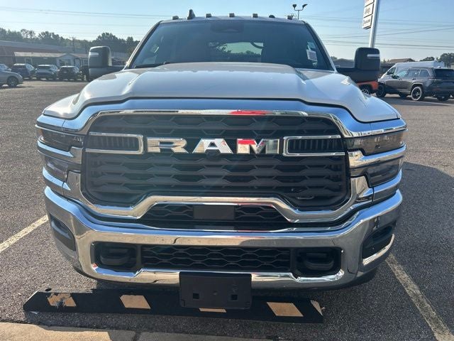 2027 RAM Ram 3500 Chassis Cab RAM 3500 TRADESMAN CREW CAB CHASSIS 4X4 60' CA