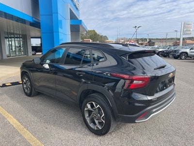 2025 Chevrolet Trax FWD LT