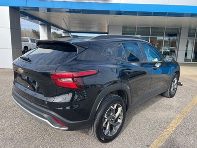 2025 Chevrolet Trax FWD LT