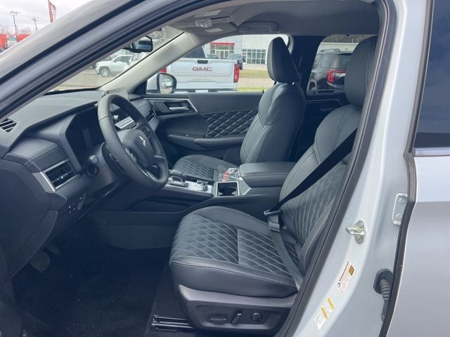 2024 Mitsubishi Outlander PHEV SEL Black Edition